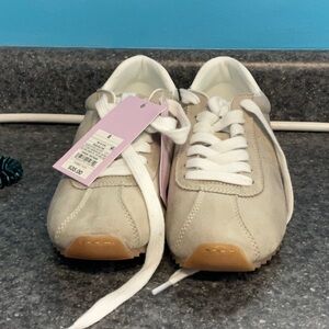 Wild Fable Cream and White Sneakers with Gum Sole